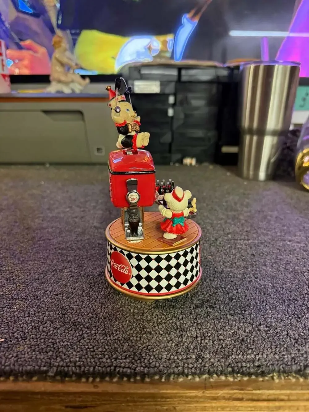 1995 Enesco Coca-Cola 'Serving Up Fun' Mini Action Musical Figurine